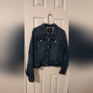 NWOT Nine West Jean jacket in size M - never worn